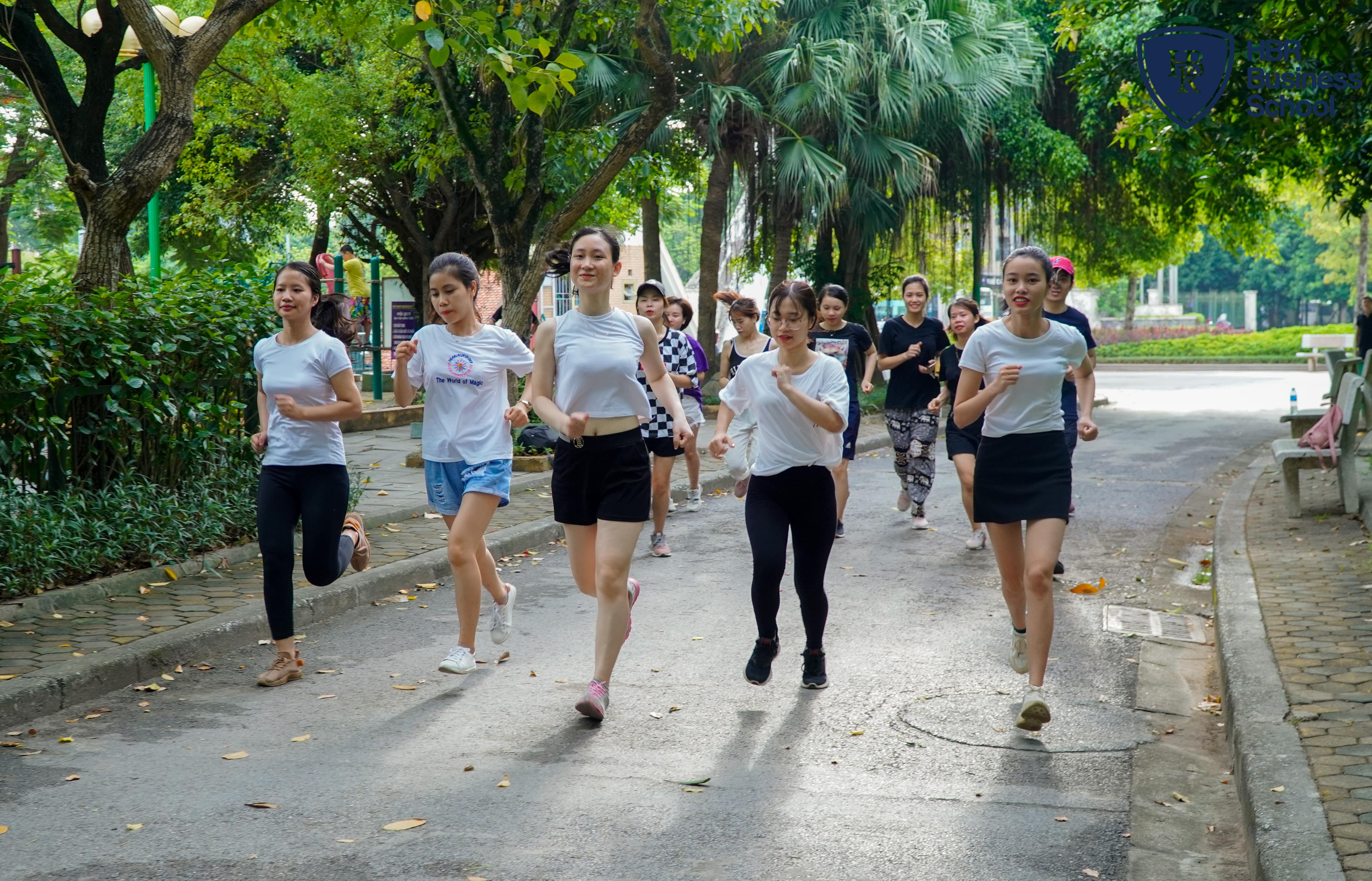 VĂN HÓA NỘI BỘ HBR HOLDINGS: TẬP THỂ THAO RÈN LUYỆN SỨC KHỎE