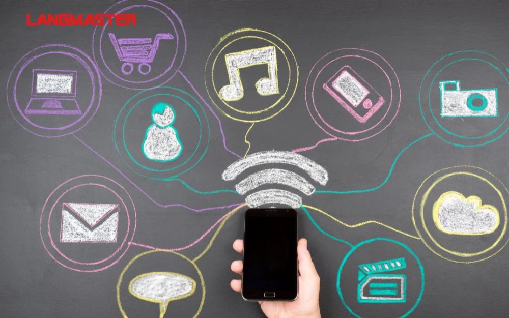 Phương tiện truyền thông là cầu nói giúp giáo dục, giải trí và lan tỏa thông điệp đến nhiều người