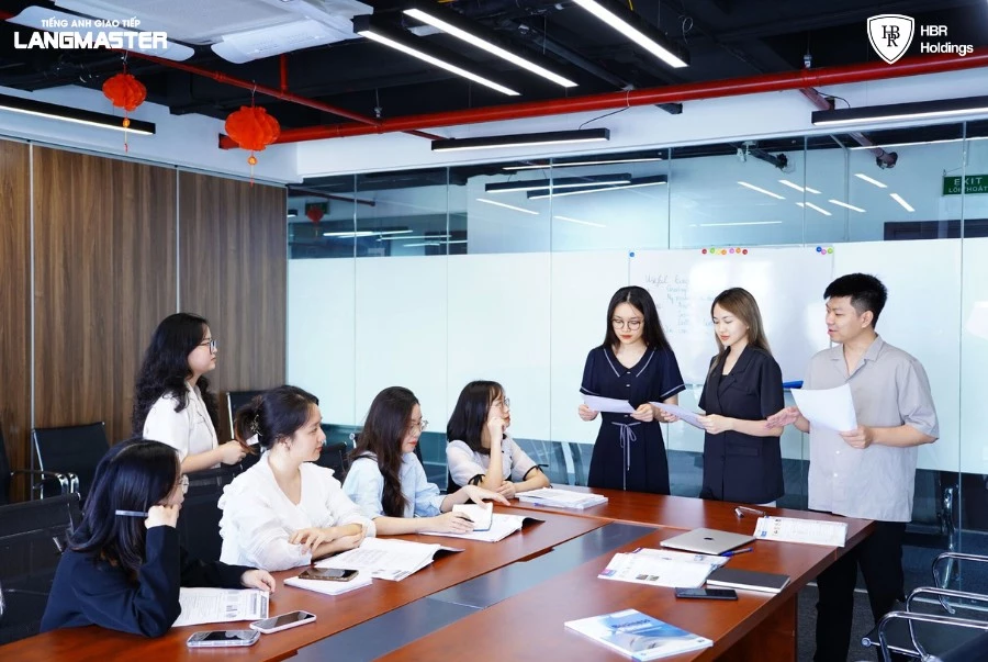 Hoạt động đào tạo nội bộ tại Langmaster