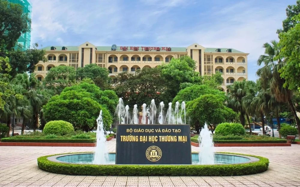 Đại học Thương mại (TMU)