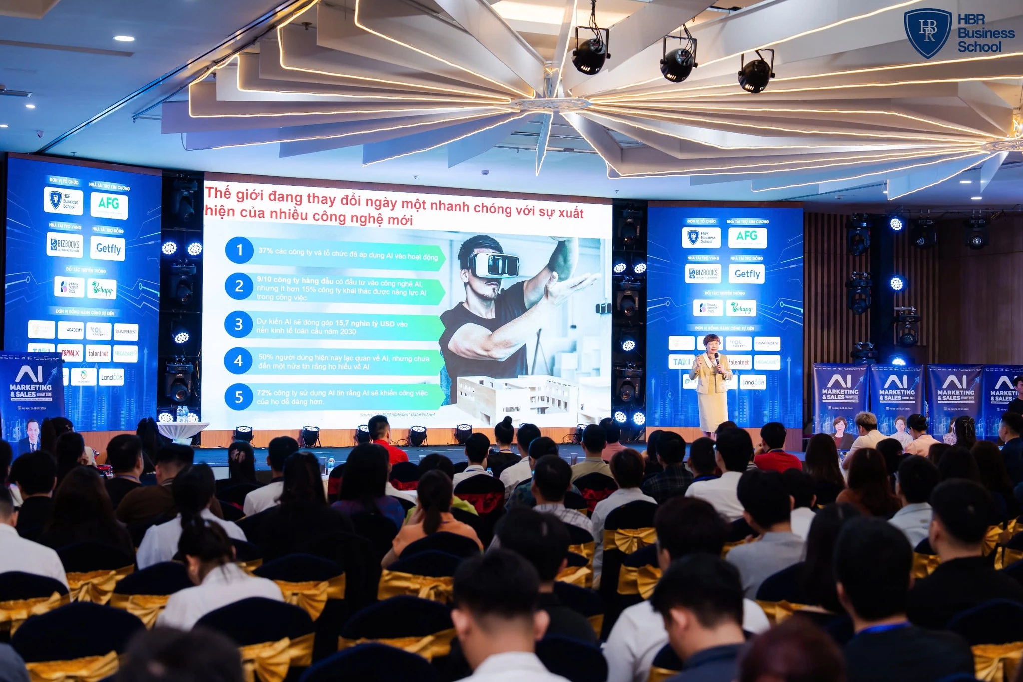 Dữ liệu chính là câu chuyện của sự nỗ lực và minh bạch