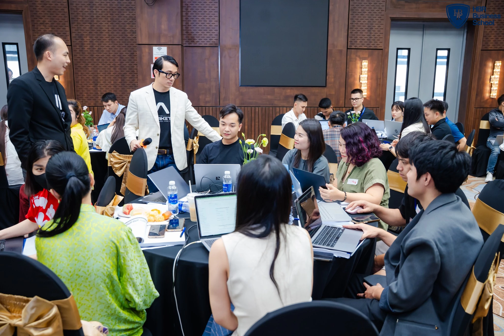 Nhân sự tại HBR được tham dự các khóa học, workshop đào tạo nội bộ