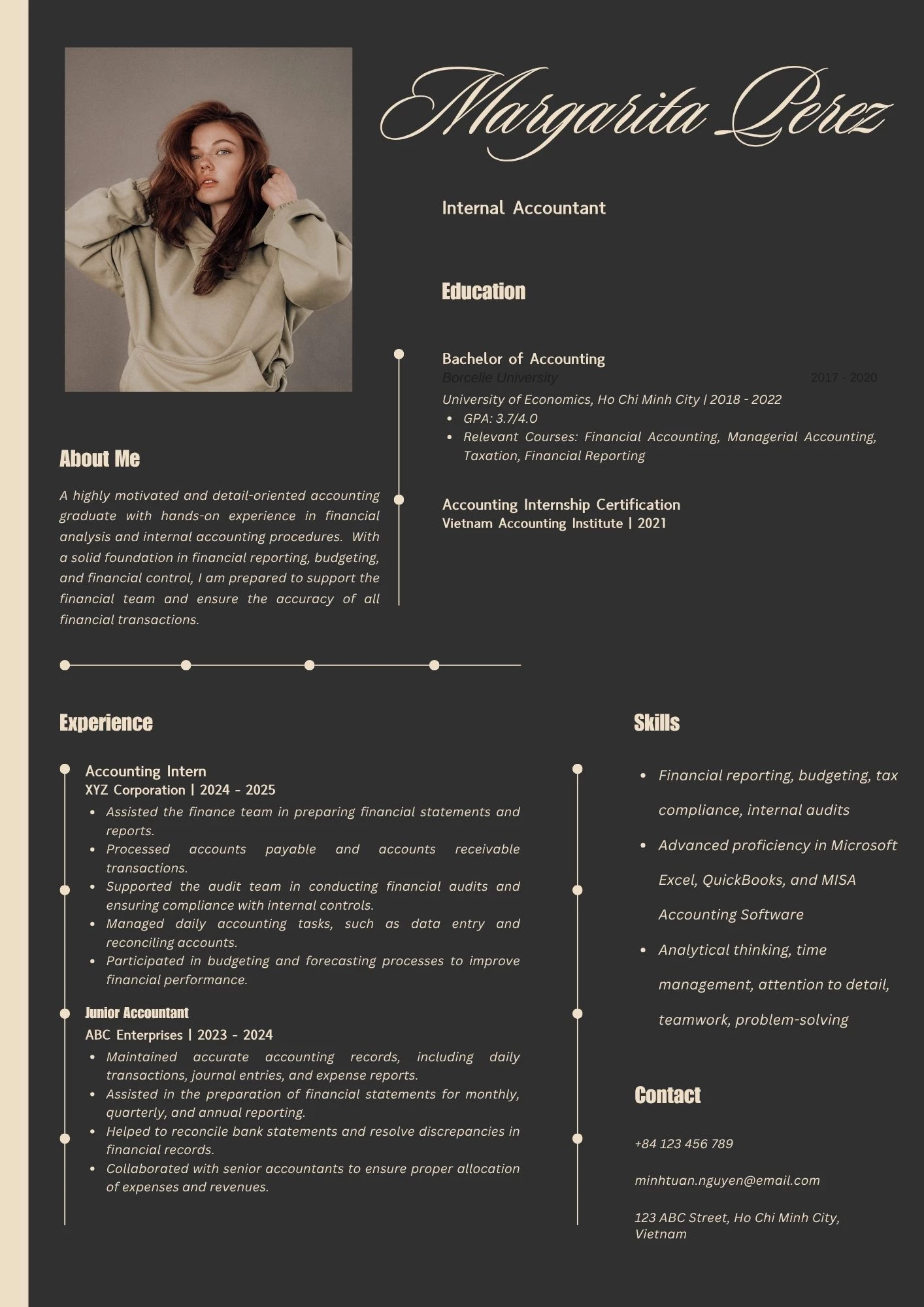 Mẫu CV Kế toán nội bộ tiếng Anh