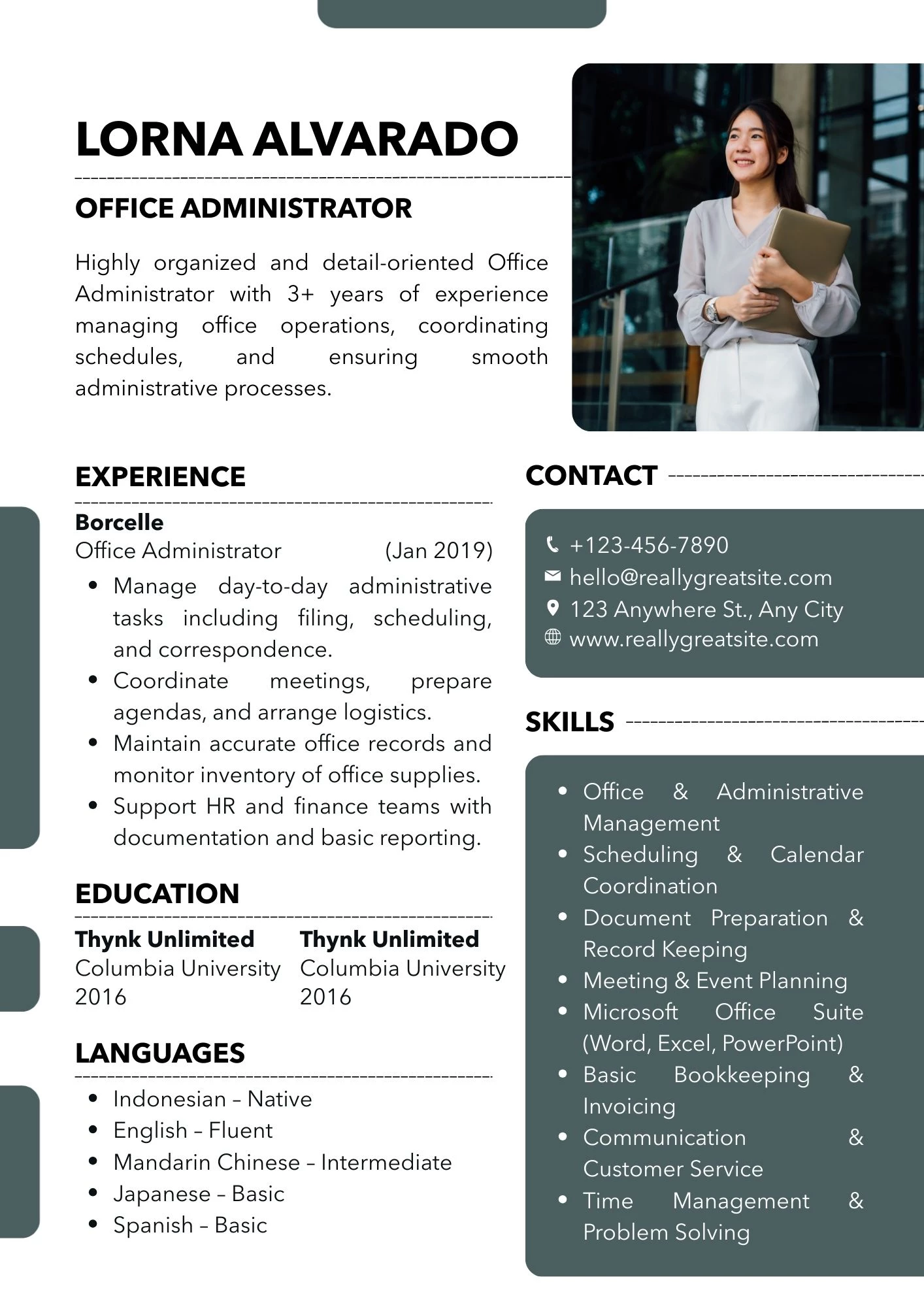 Tạo ấn tượng ngay từ cái nhìn đầu tiên với CV văn phòng