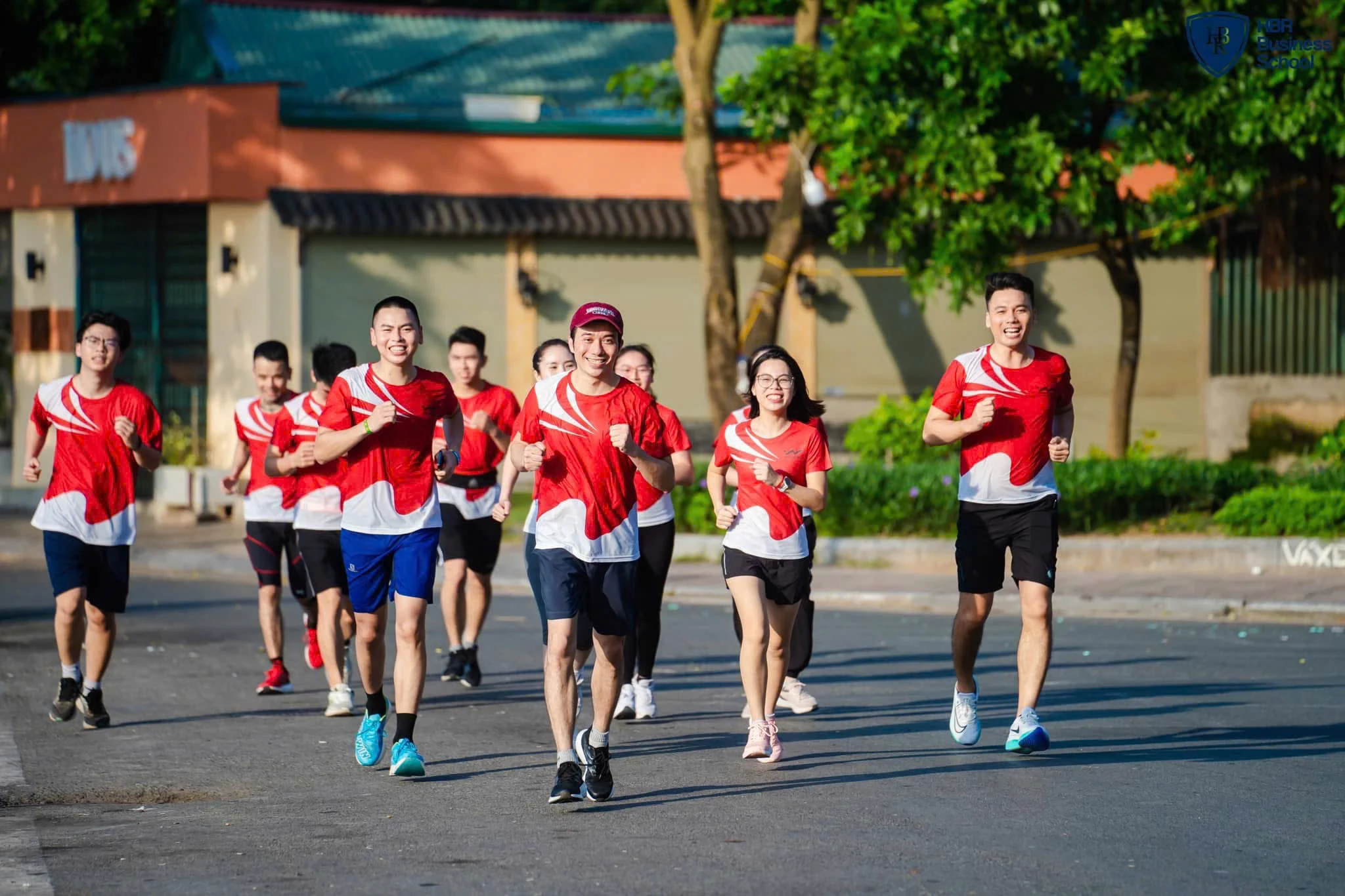 Những hoạt động rèn luyện thể chất và kỷ luật thép giúp nhân sự xây dựng bản lĩnh kiên cường cùng tinh thần trách nhiệm cao độ với công việc.