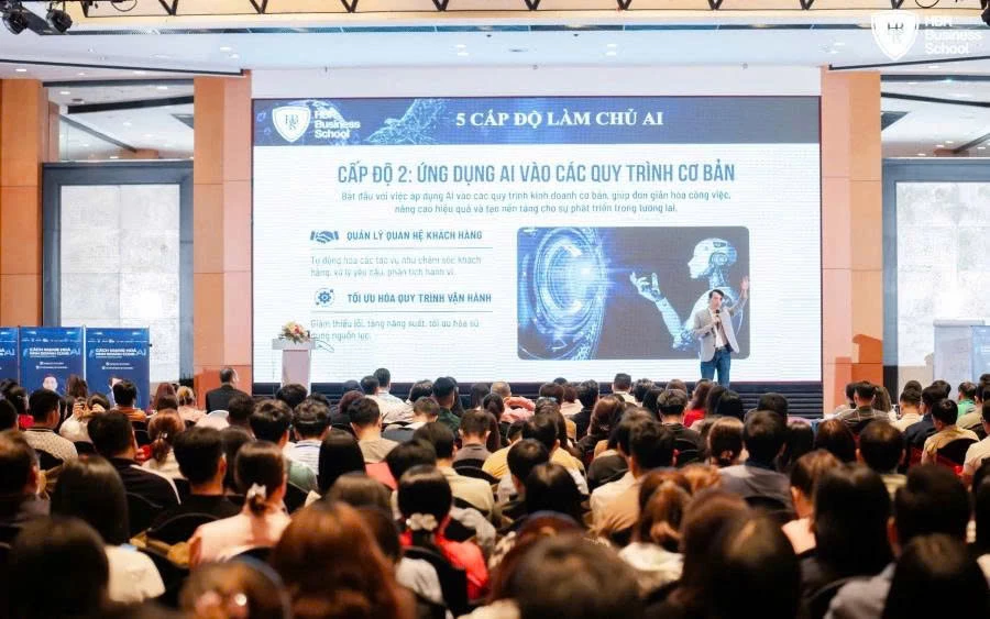 Xây dựng doanh nghiệp tập trung vào dữ liệu để kiến tạo lợi thế cạnh tranh bền vững trên thị trường.