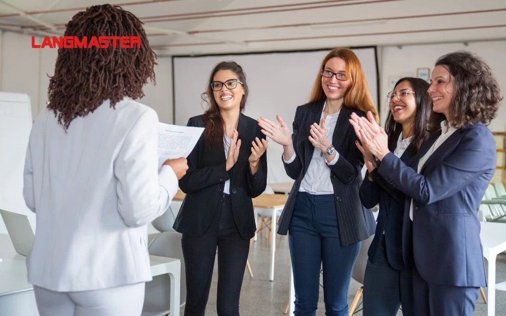 Tạo không khí làm việc thoải mái, giảm bớt áp lực tiêu cực