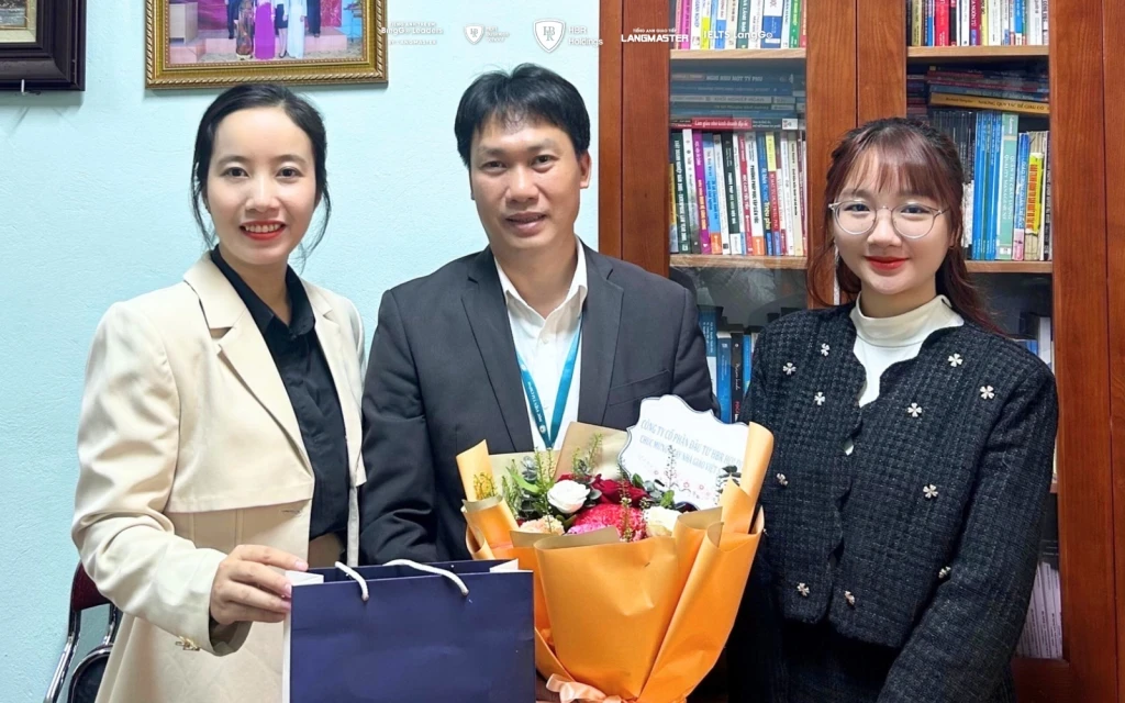 NGÀY 20/11 HBR HOLDINGS TRI ÂN NHÀ GIÁO VIỆT NAM