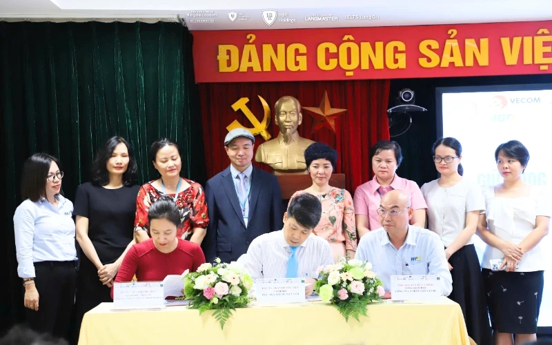HBR Holdings ký kết hợp tác cùng Học viện Phụ nữ Việt Nam, mở ra lộ trình đào tạo và tuyển dụng dài hạn cho sinh viên.