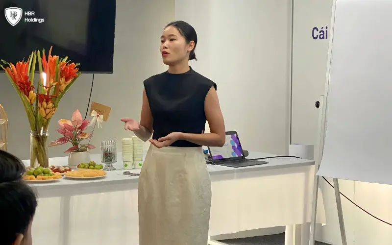 Ms. Thu Trang chia sẻ kinh nghiệm và kỹ năng kinh doanh thực chiến.